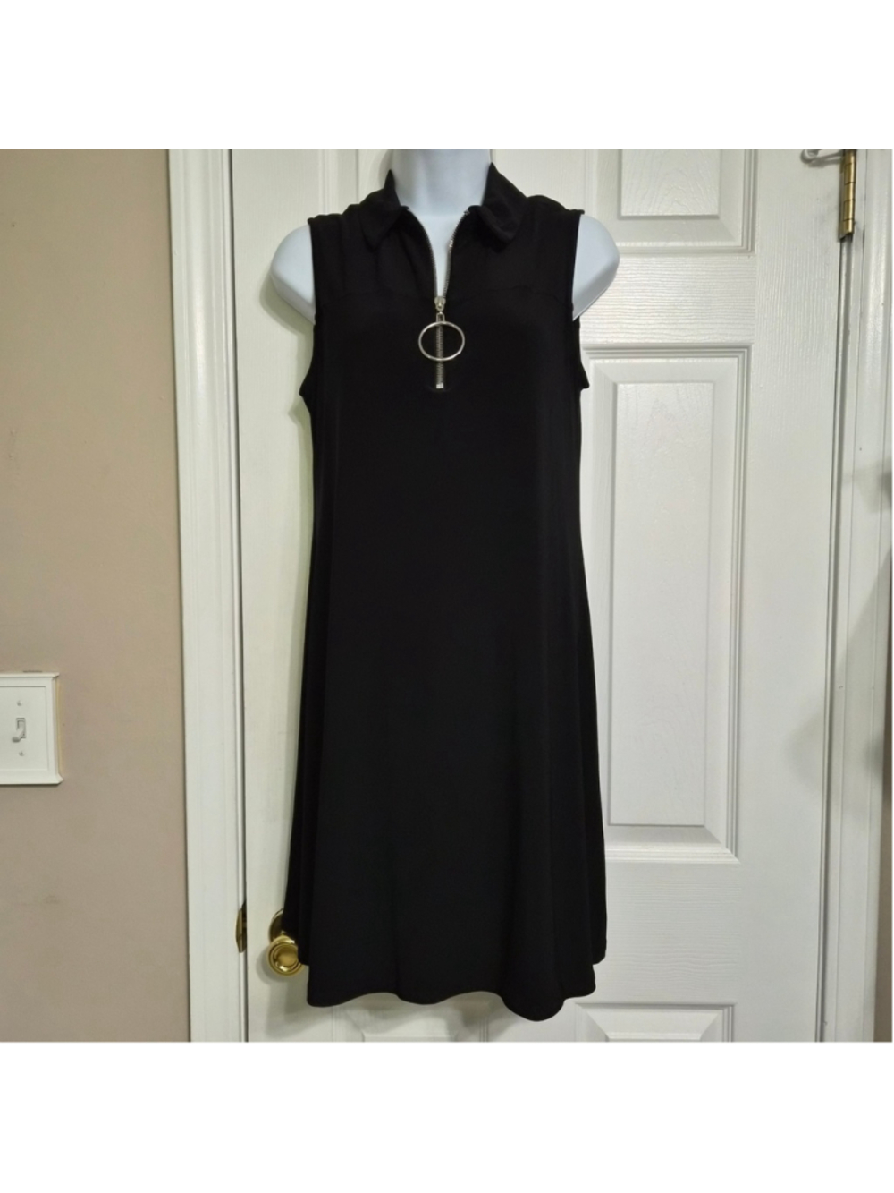 MSK Black Sleeveless Knee length Dress With Zip Front Size Small